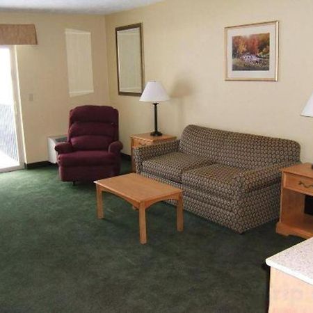 Holiday Inn Express Munising-Lakeview Hotel By Ihg Bagian luar foto