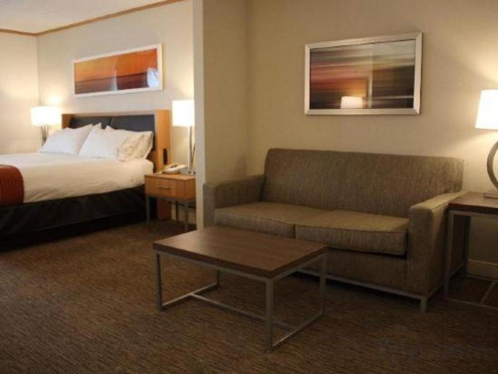 Holiday Inn Express Munising-Lakeview Hotel By Ihg Bagian luar foto