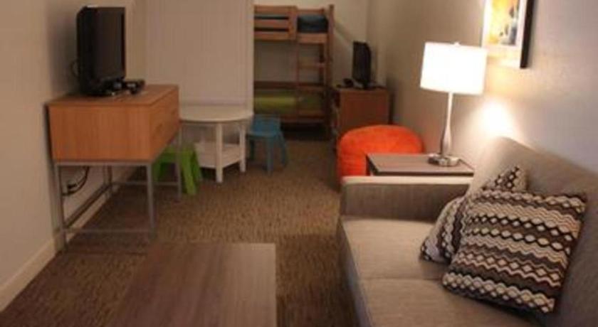 Holiday Inn Express Munising-Lakeview Hotel By Ihg Bagian luar foto