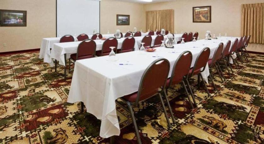 Holiday Inn Express Munising-Lakeview Hotel By Ihg Bagian luar foto