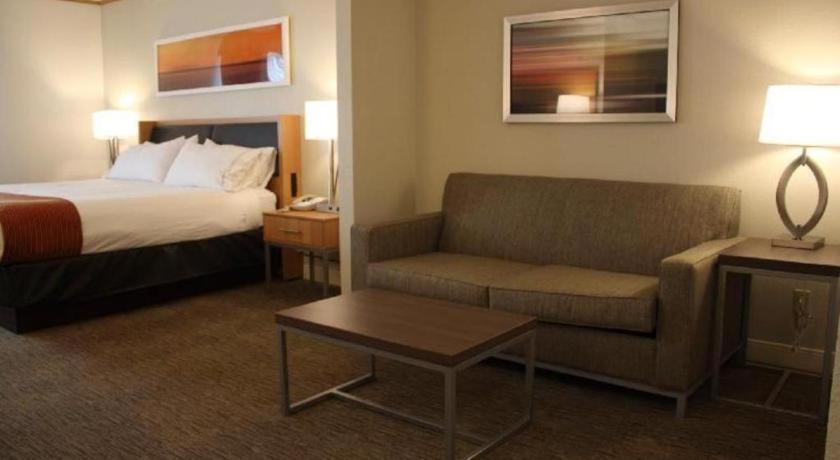 Holiday Inn Express Munising-Lakeview Hotel By Ihg Bagian luar foto