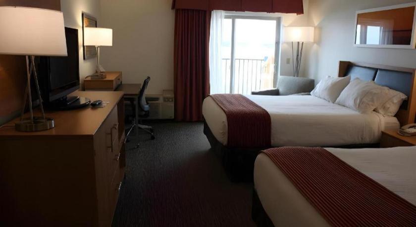 Holiday Inn Express Munising-Lakeview Hotel By Ihg Bagian luar foto