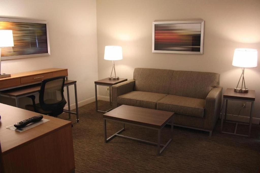 Holiday Inn Express Munising-Lakeview Hotel By Ihg Bagian luar foto